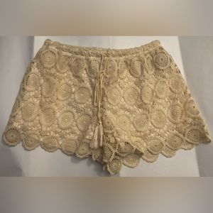 Off white lace shorts by Heart Soul
